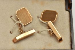 A PAIR OF 9CT GOLD CUFFLINKS, yellow gold rectangular cufflinks, engine turned pattern with cut