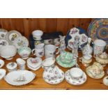 A COLLECTION OF CERAMICS, to include a green and white dragon design Royal Worcester teacup and