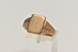 A 9CT GOLD SIGNET RING, yellow gold, rectangular signet with very worn engraved initials, textured