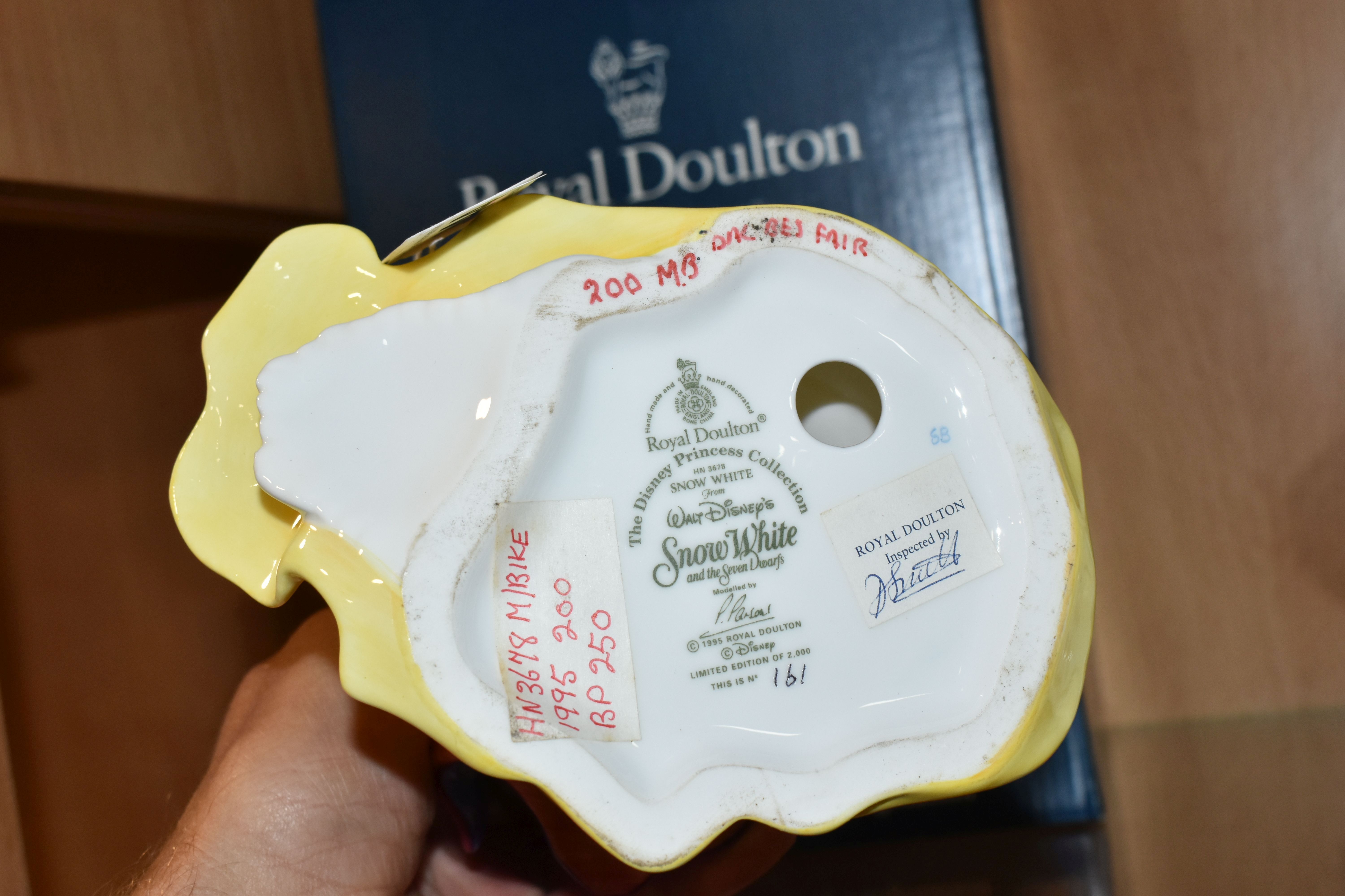 A BOXED ROYAL DOULTON LIMITED EDITION 'SNOW WHITE' FROM THE DISNEY PRINCESS COLLECTION' HN3678, no. - Image 3 of 3