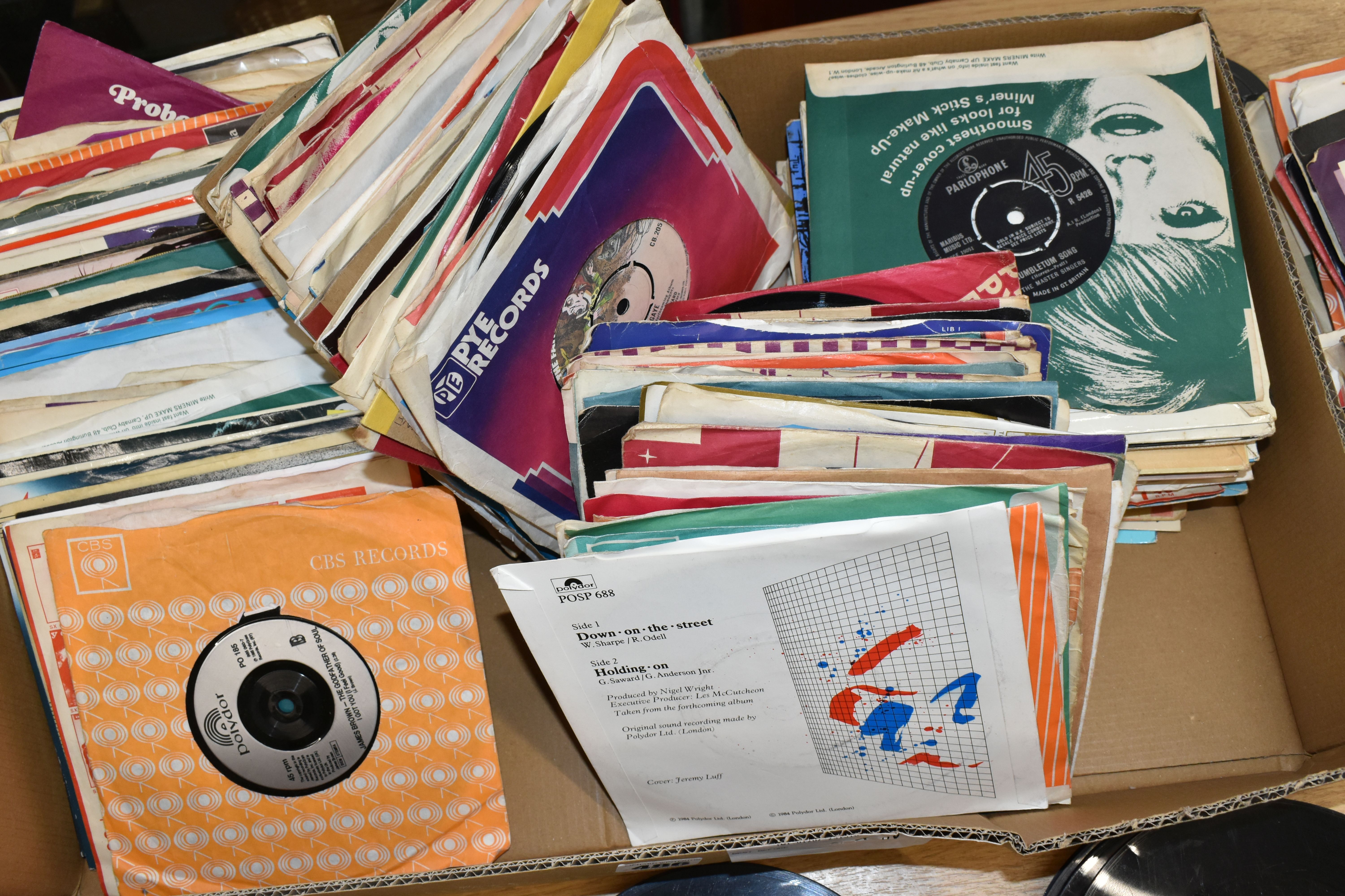 ONE BOX OF SINGLE 45RPM RECORDS, over two hundred single 45rpm records, a collection spanning from - Image 2 of 3