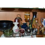 A GROUP OF DECORATIVE GLASSWARES, to include a green Whitefriars bowl with controlled bubbles, a