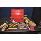 A PLASTIC TOOLBOX CONTAINING CARPENTRY TOOLS including a Woden X190 dowelling jig, a Record No0110