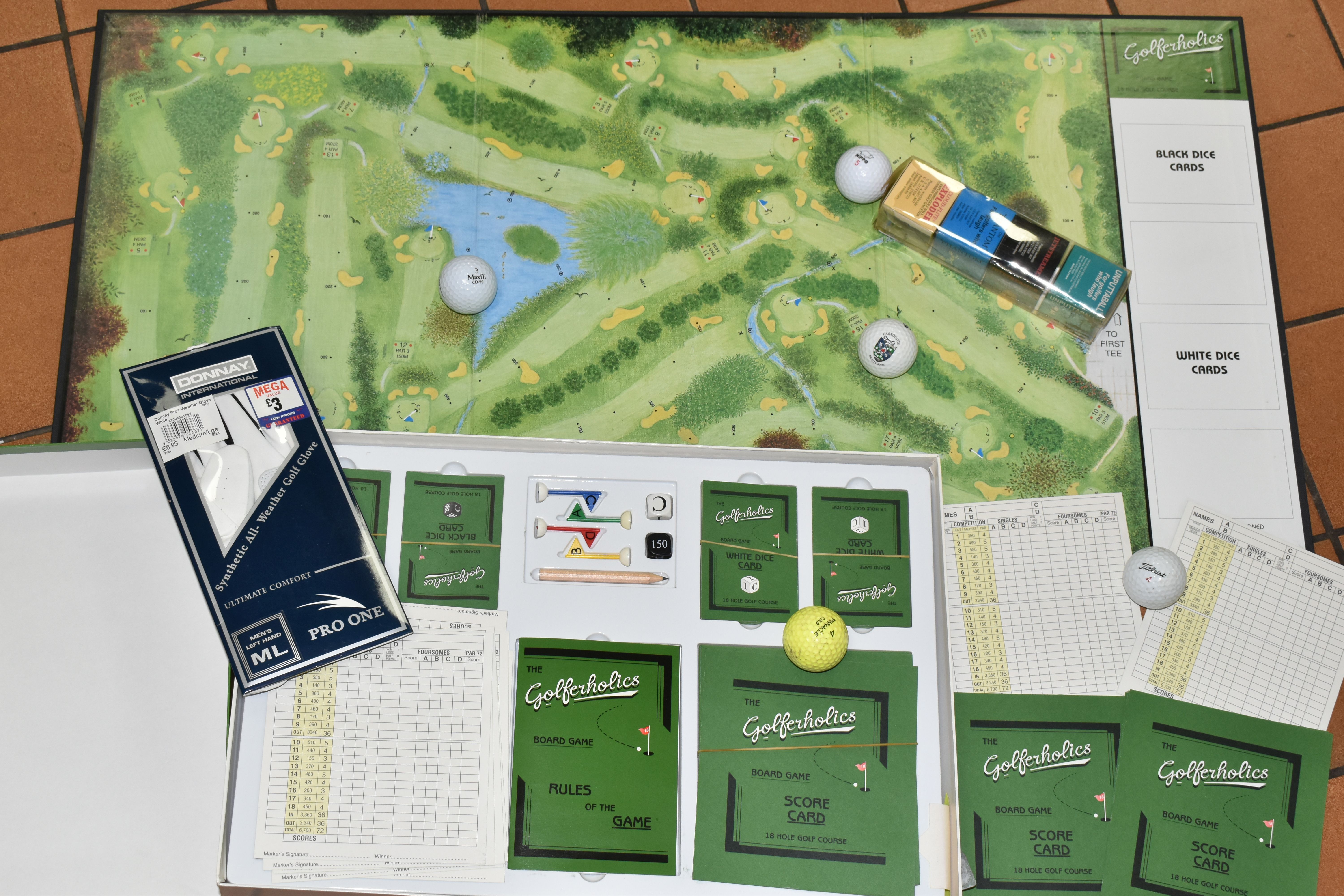 THE GOLFERHOLICS BOARD GAME AND BOXED GOLF BALLS, to include a vintage pack of 'The Masters' joke - Image 4 of 5
