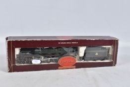 A BOXED HORNBY RAILWAYS LIMITED EDITION TOP LINK OO GAUGE LOCOMOTIVE, Britannia class 'Robert Burns'