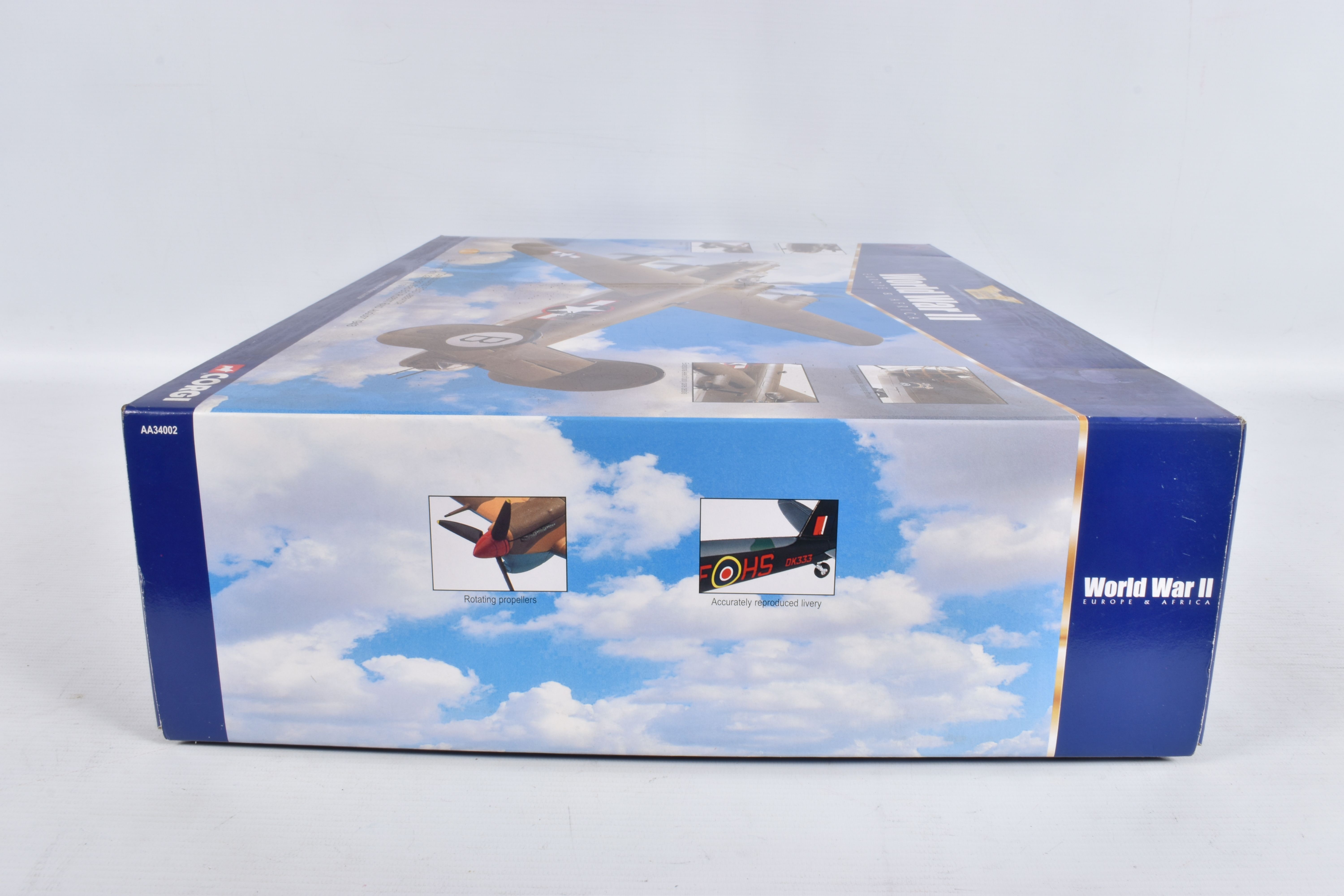 A BOXED CORGI AVIATION ARCHIVE WORLD WAR II EUROPE & AFRICA CONSOLIDATED B-24D LIBERATOR 1:72 - Image 3 of 8