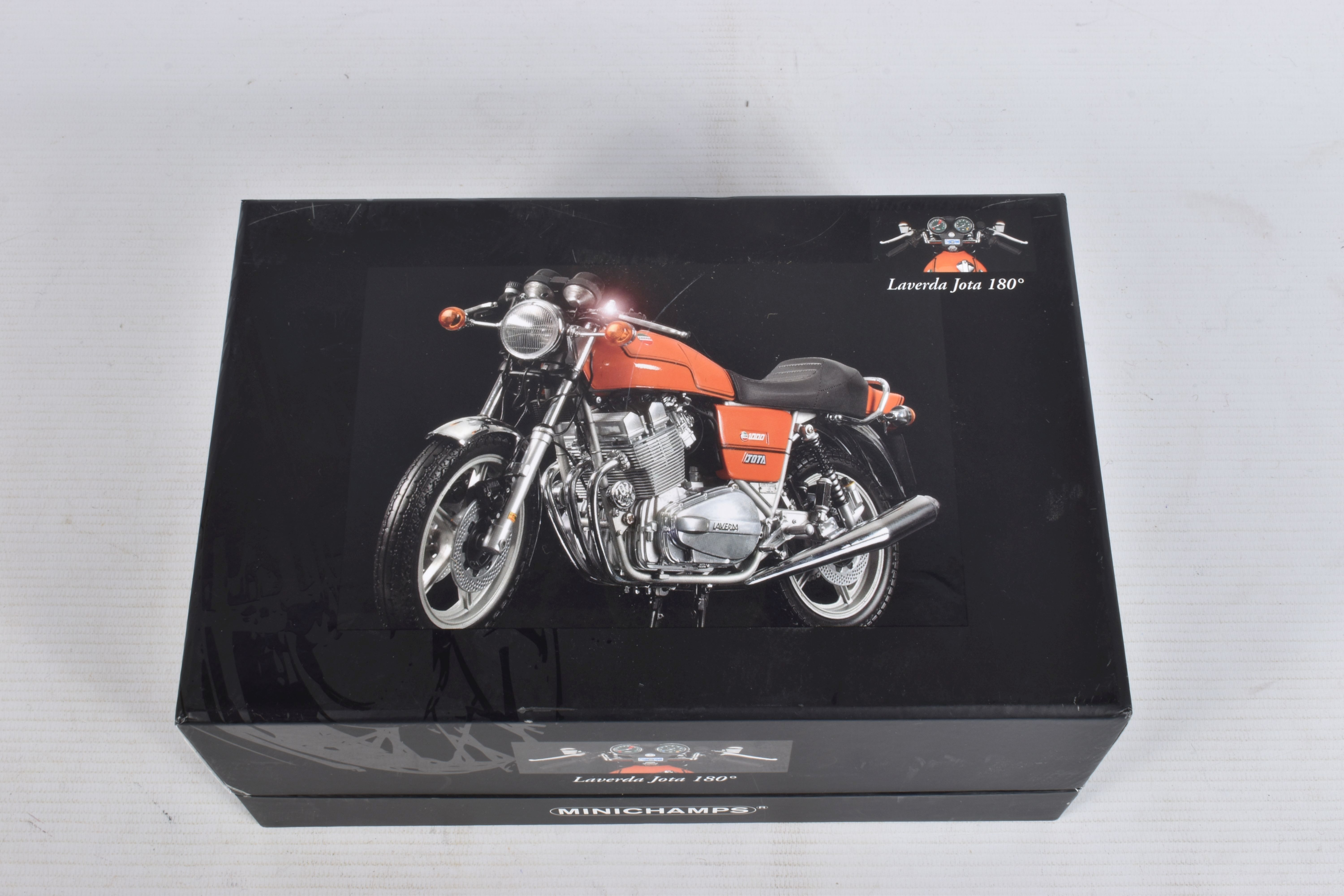 TWO BOXED MINICHAMPS PAULS MODEL ART CLASSIC BIKE SERIES 1:12 MODEL MOTORBIKES, a Laverda Jota 180 - Image 8 of 13