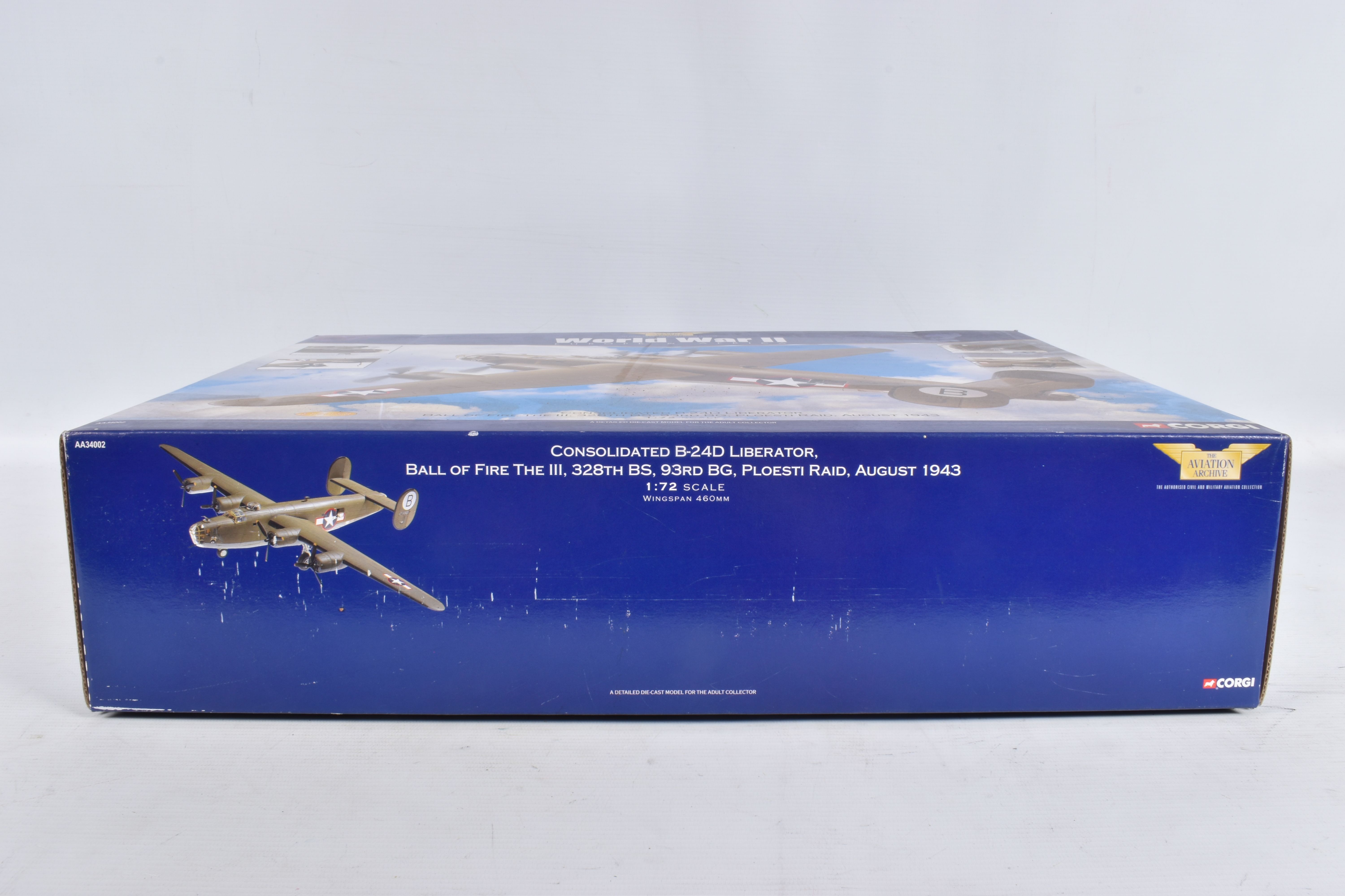 A BOXED CORGI AVIATION ARCHIVE WORLD WAR II EUROPE & AFRICA CONSOLIDATED B-24D LIBERATOR 1:72 - Image 2 of 8