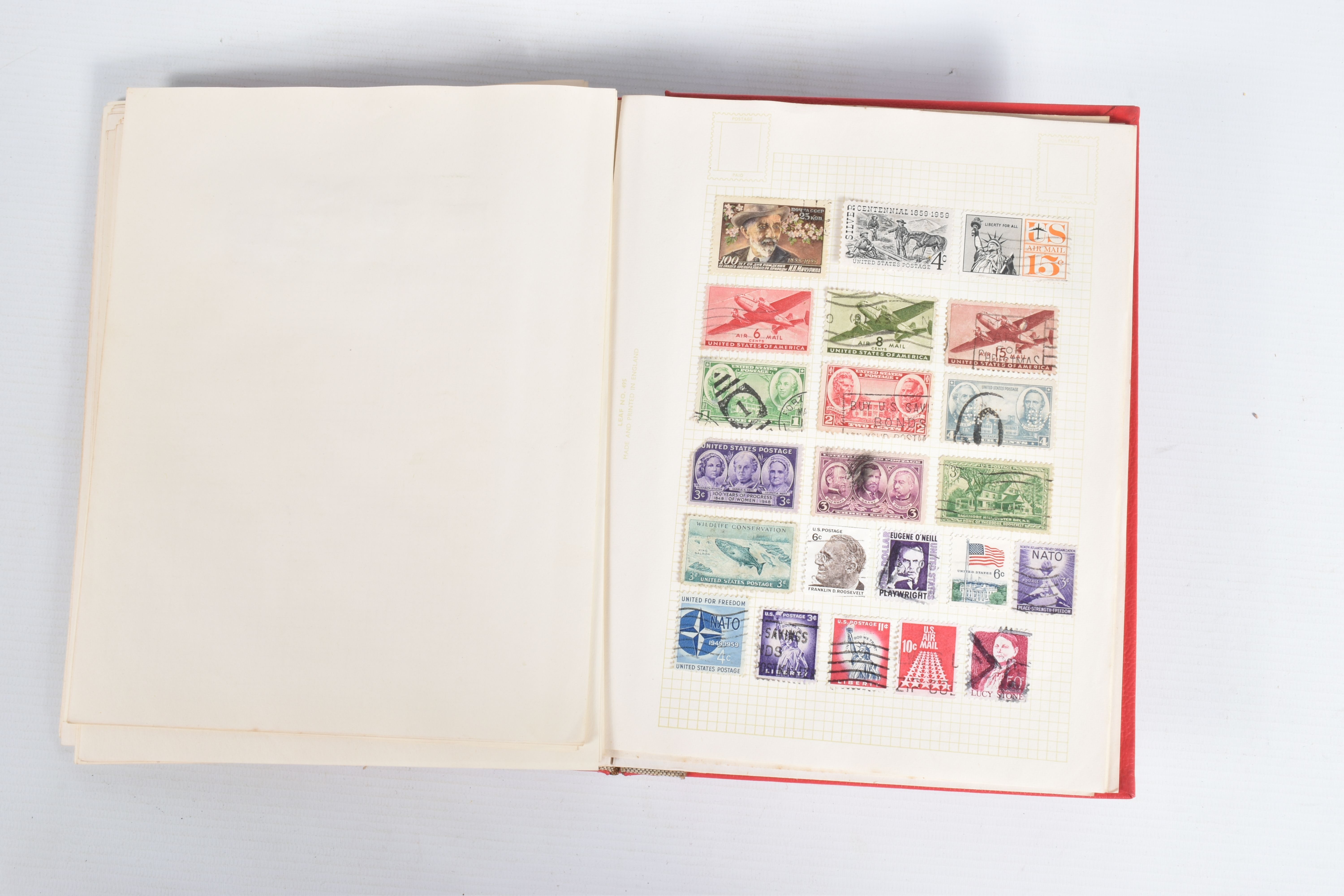 SMALL BOX OF STAMPS IN THREE ALBUMS AND LOOSE IN PACKETS INCLUDING SOME MINT GB DECIMAL - Bild 5 aus 14