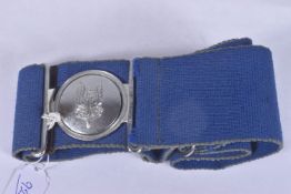 A BLUE SAS STABLE BELT AND BUCKLE, this is in good condition and the reverse of the buckle says '