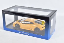 A BOXED AUTOART LAMBORGHINI HURACÁN LP 610-4 1:18 MODEL VEHICLE, numbered 74604, in yellow,