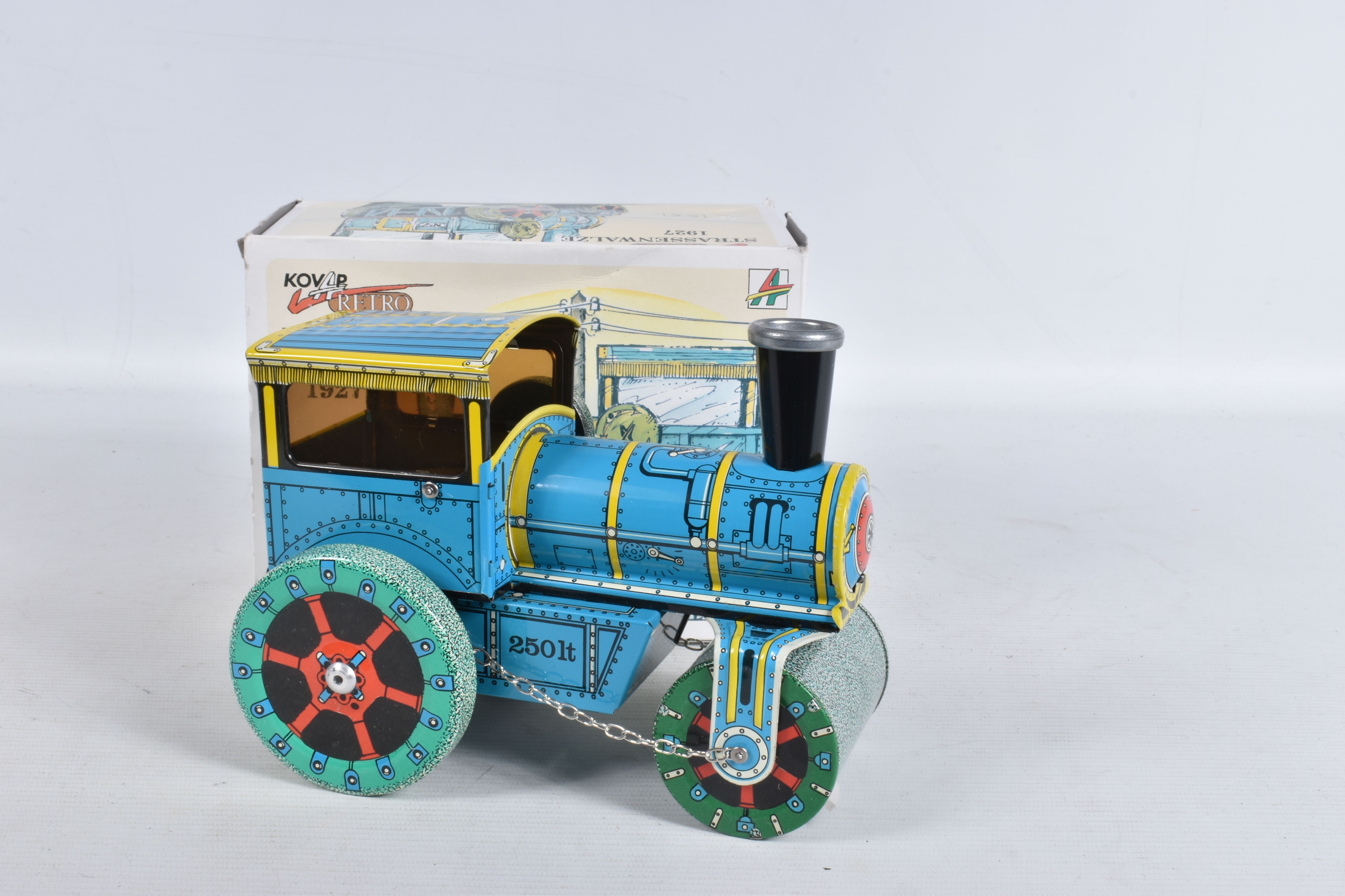 A QUANTITY OF ASSORTED TRACTION ENGINE AND STEAM ROLLER MODELS, boxed Leonardo Collection static - Image 4 of 12