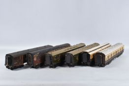 A QUANTITY OF UNBOXED WOODEN BODIED O GAUGE COACHING STOCK, appears to be a mix of proprietary and