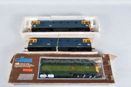 TWO PART BOXED LIMA O GAUGE CLASS 33 LOCOMOTIVES, No.D6524 and partially repainted and renumbered