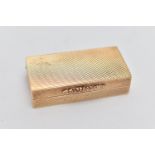 A 9CT GOLD SNUFF BOX, rectangular hinged box with an engine turned pattern, hallmarked 9ct London