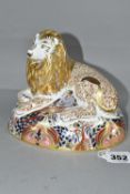 A ROYAL CROWN DERBY IMARI LION PAPERWEIGHT, issued 1996-2000, with pale gold button stopper and '