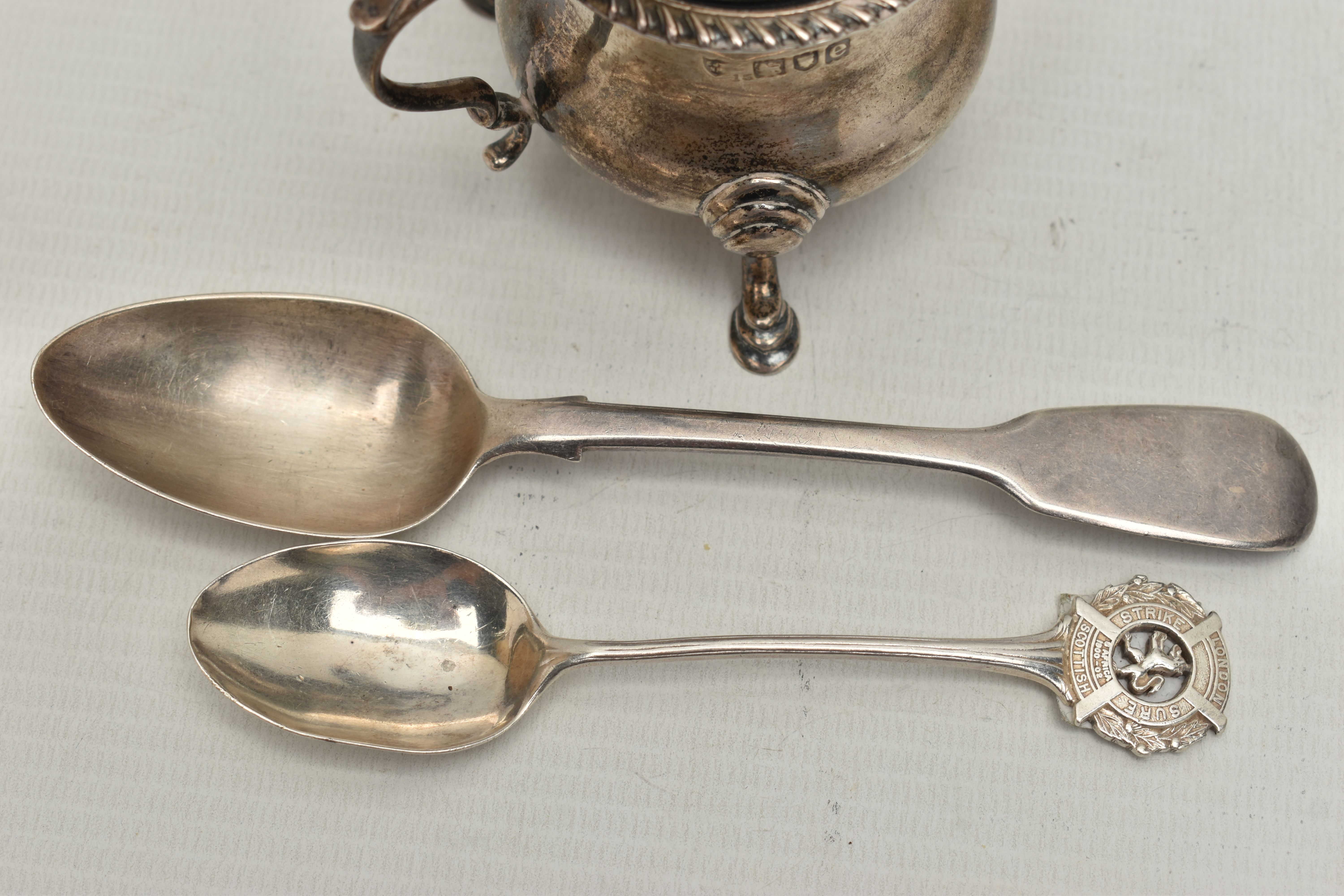 A LATE VICTORIAN SILVER MUSTARD POT AND TWO SILVER TEASPOONS, the silver mustard pot with three - Image 4 of 6