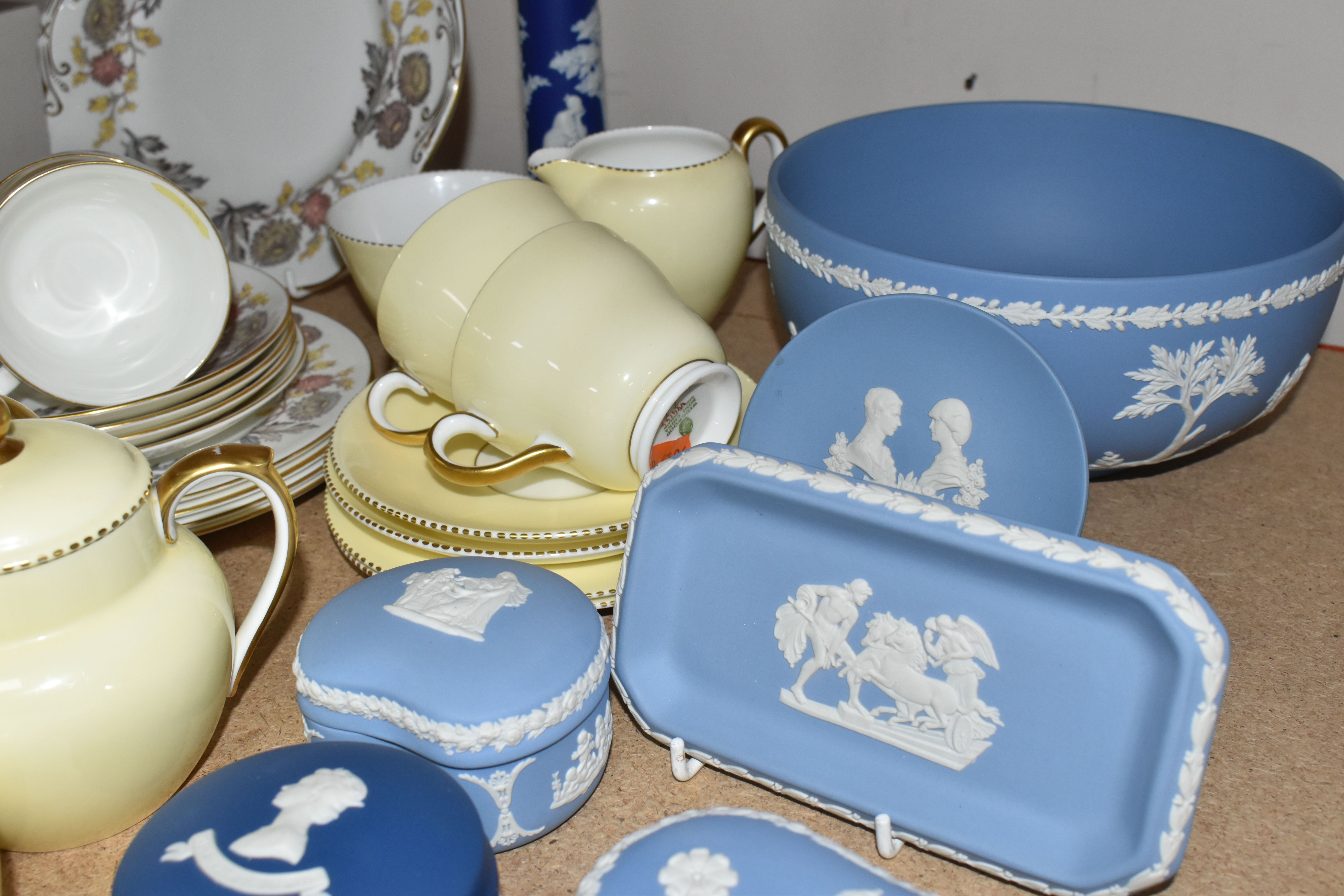 A GROUP OF WEDGWOOD TEA WARE AND BLUE JASPERWARE, comprising a 'Lichfield' pattern W4156 tea set - Image 6 of 6