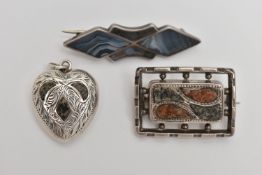 TWO HARDSTONE BROOCHES AND A HEART PENDANT, the first a silver blue lace agate brooch, hallmarked '