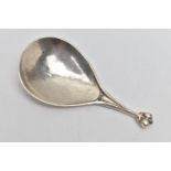 AN EDWARD VIII SILVER CADDY SPOON, trifurcated stem leading on to a crown style termination,