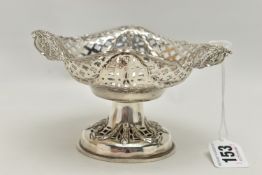 A VICTORIA I SILVER BONBON DISH, circular form dish with pierced acanthus and floral design,