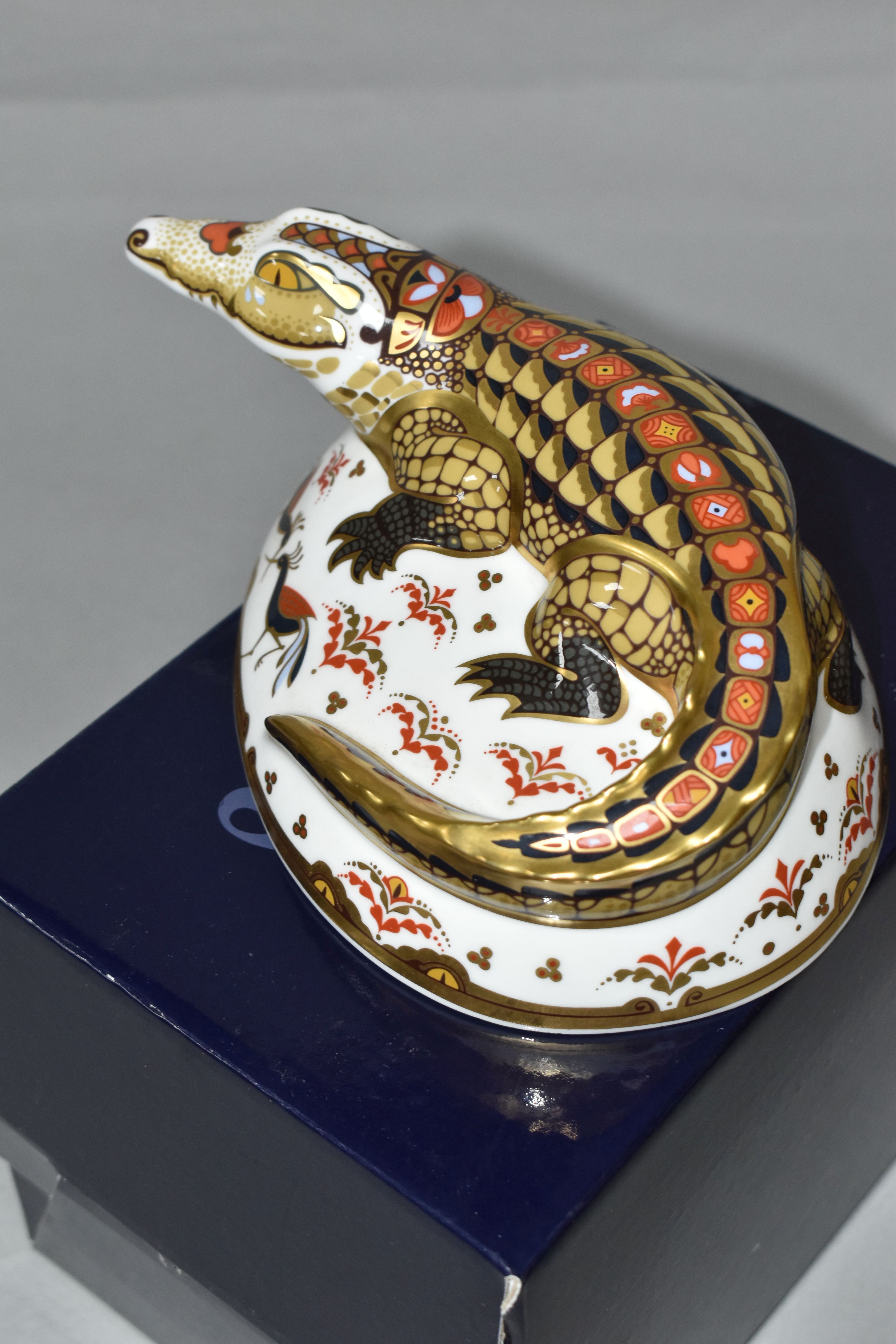 A BOXED ROYAL CROWN DERBY IMARI SIGNATURE EDITION CROCODILE PAPERWEIGHT, introduced 2002, gold - Image 3 of 4