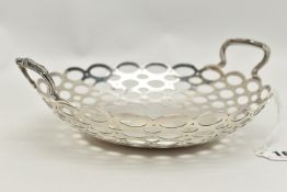 AN EARLY 20TH CENTURY SILVER DISH, circular open work dish, fitted with two handles, hallmarked 'A &