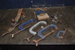A COLLECTION OD RECORD AND WODEN TOOLS comprising of a No 4 1/2 plane, a No 131 spokeshave, three