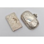 A LATE VICTORIAN SILVER SNUFF BOX AND EARLY 20TH CENTURY DOUBLE SOVEREIGN CASE, the rectangular