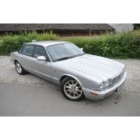 A 2001 JAGUAR V8 SOVEREIGN FOUR DOOR SALOON - BRU 82K This vehicle was first registered in April