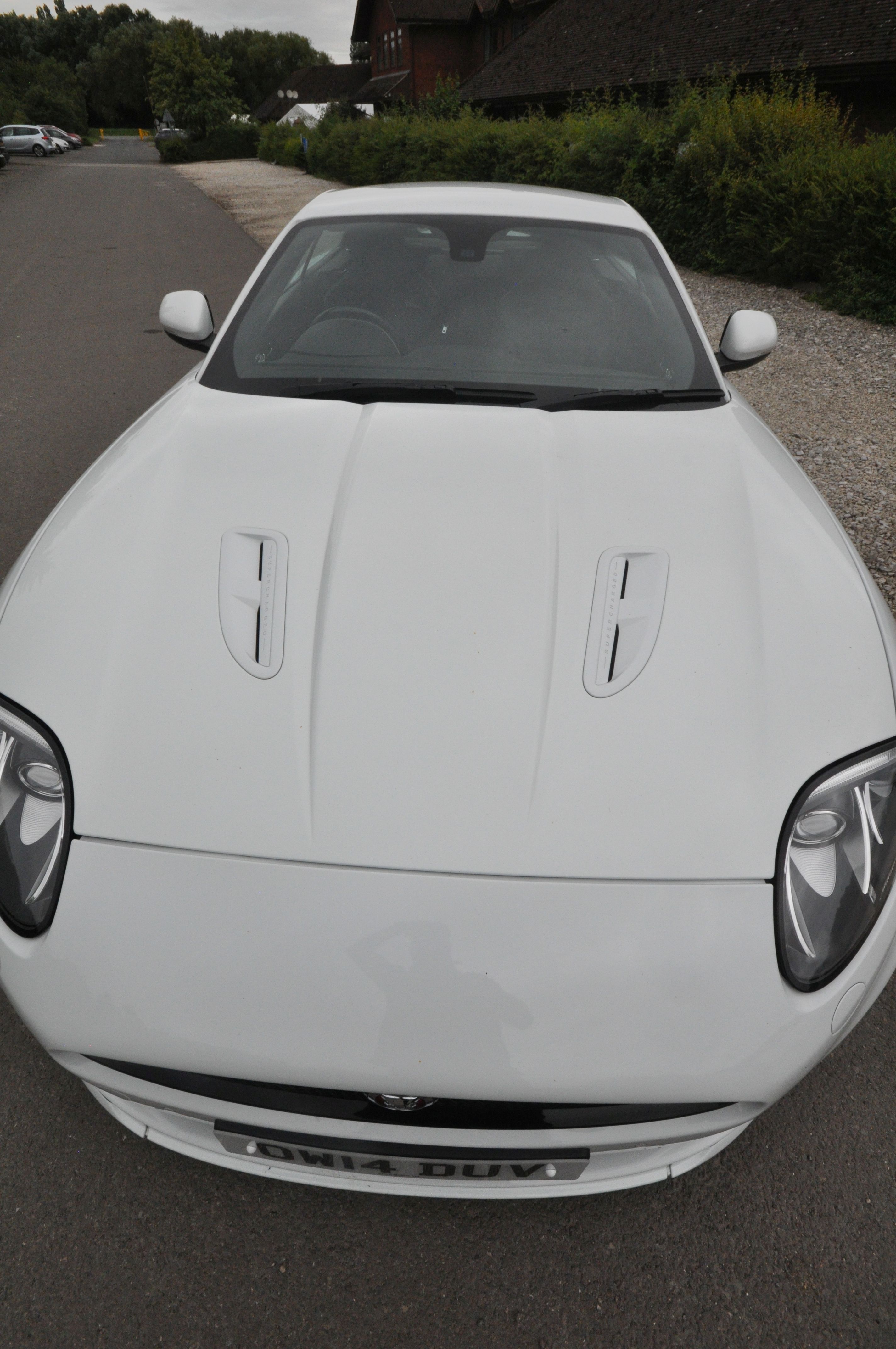 A 2014 JAGUAR XK DYNAMIC R AUTO COUPE - OW14 DUV - This vehicle was first registered in July 2014. A - Image 5 of 11