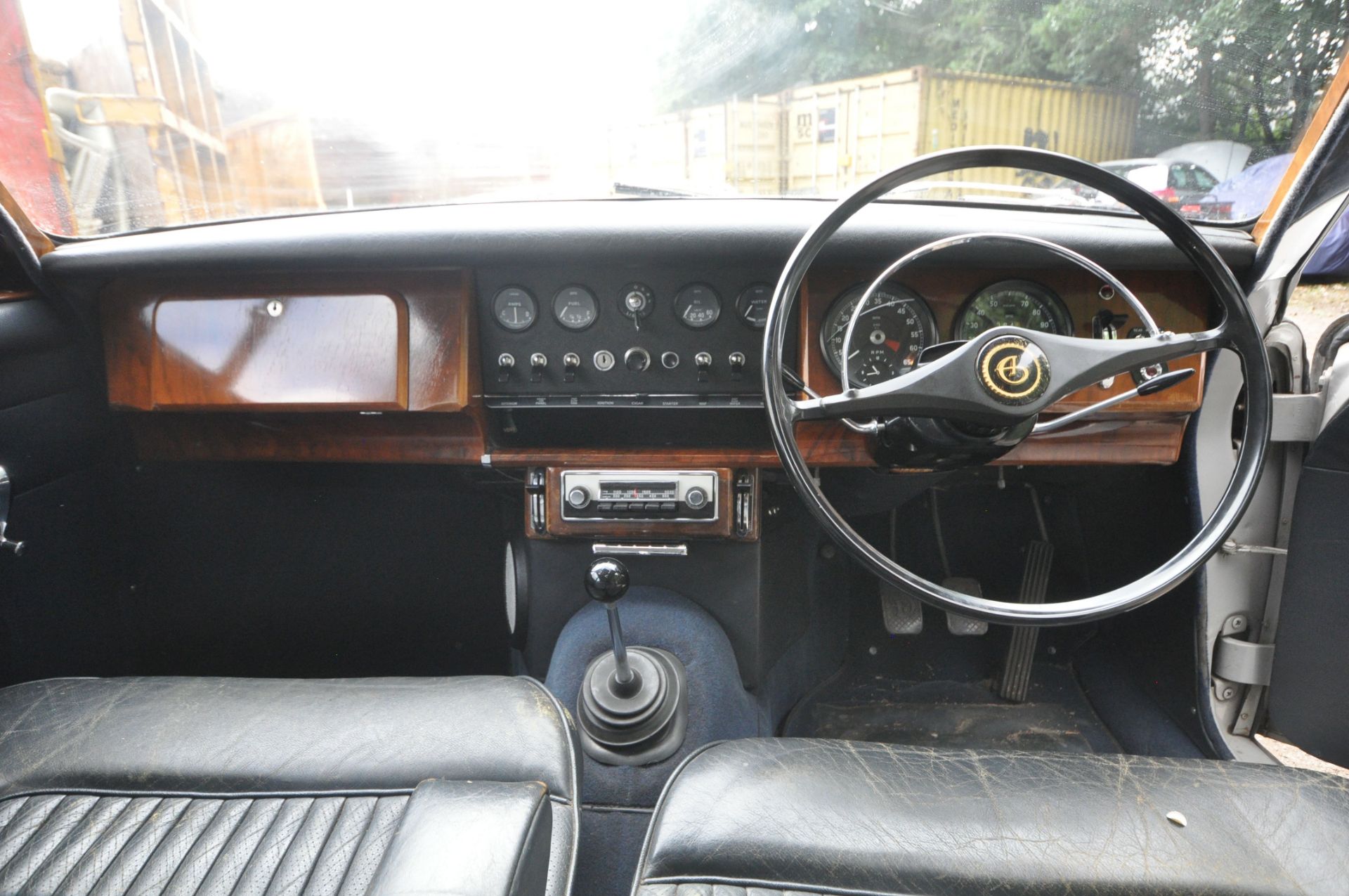 A 1968 DAIMLER V8 250 FOUR DOOR SALOON - MKV 606G - This vehicle was first registered in November - Image 9 of 20