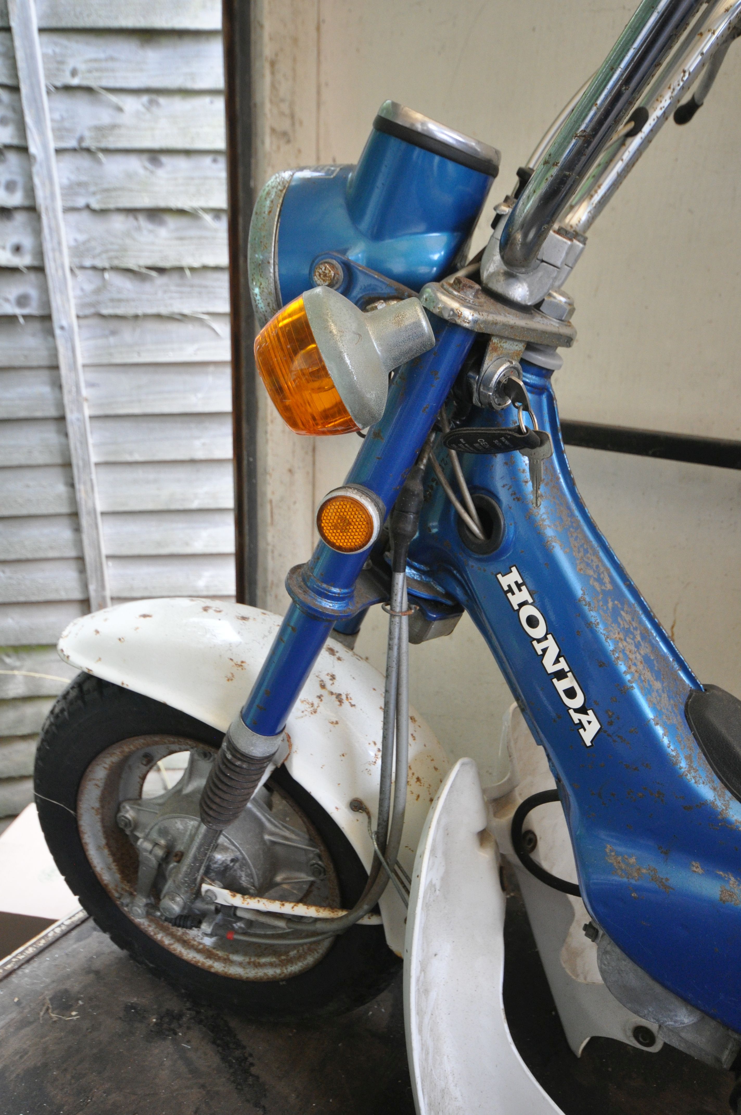 A 1975 HONDA CHALY - LBF 597P - This moped was first registered in August 1975, it has a 72cc petrol - Image 4 of 15