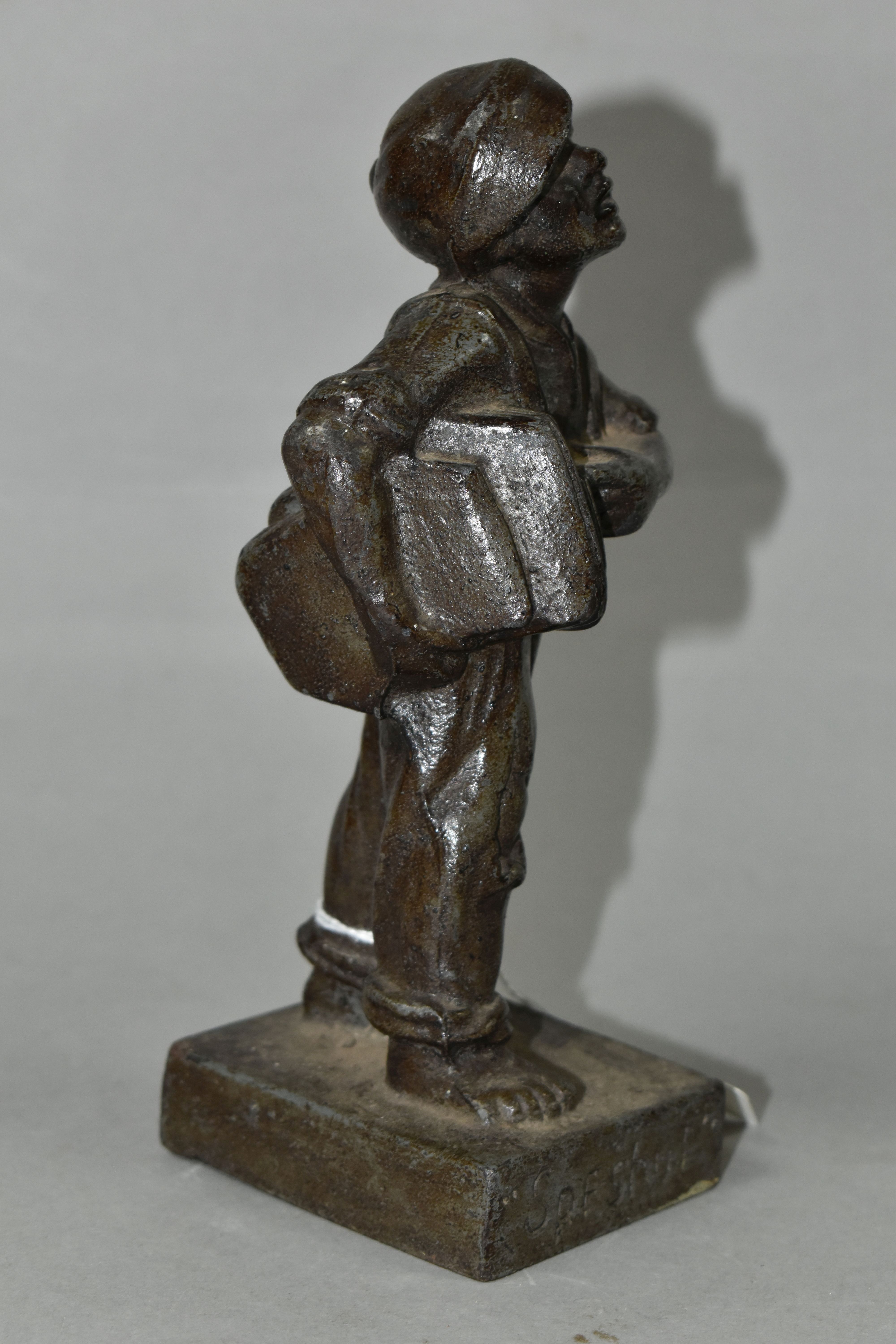 A BRONZED CAST IRON QUALCAST ADVERTISING FIGURE OF A NEWS BOY, titled 'Speshul', impressed - Image 3 of 5