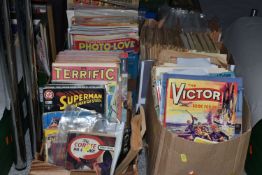 FIVE BOXES OF VINTAGE COMICS, MAGAZINES & ANNUALS, several hundred titles to include Fantastic, It's