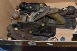 FIVE VARIOUS METAL WOODWORKING PLANES IN USED CONDITION, comprising a Record No. 0220, a Bed Rock