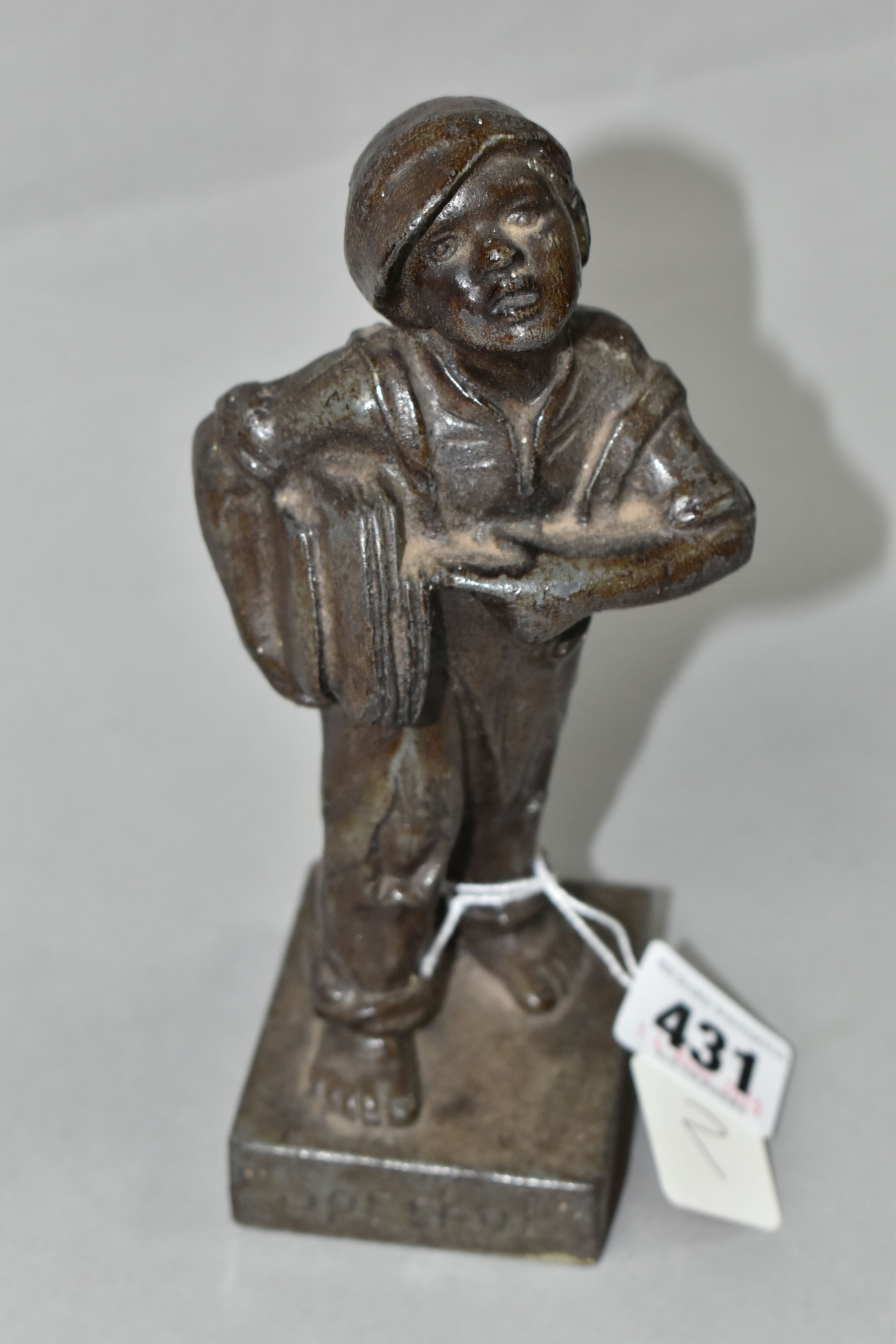 A BRONZED CAST IRON QUALCAST ADVERTISING FIGURE OF A NEWS BOY, titled 'Speshul', impressed - Image 2 of 5