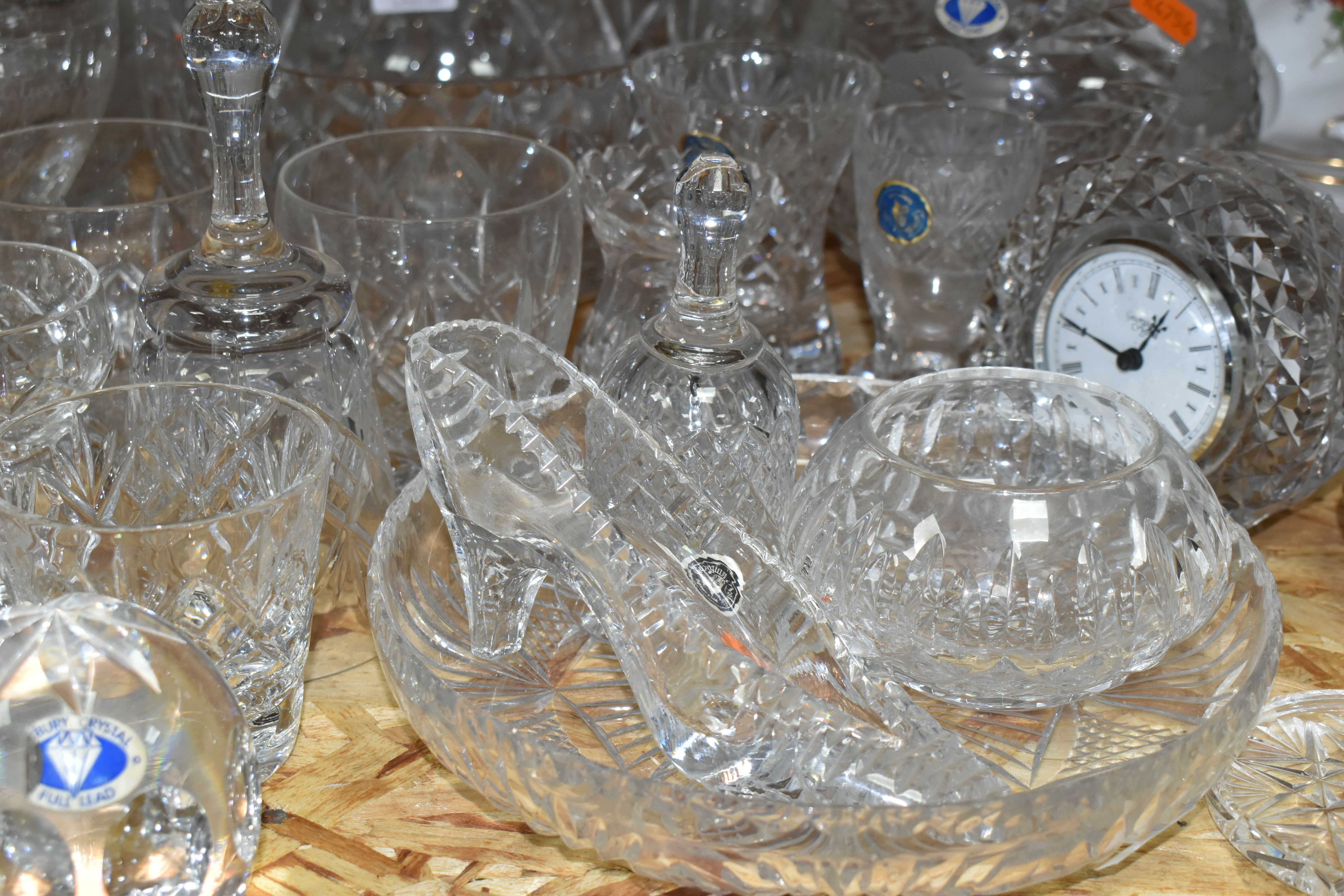 A QUANTITY OF CUT CRYSTAL AND OTHER GLASSWARE, approximately eighty to one hundred pieces, to - Image 3 of 6