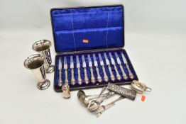 A PARCEL OF ASSORTED SILVER, comprising an Edwardian cased set of twelve silver handled tea