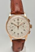 A YELLOW METAL MID 20TH CENTURY TWIN DIAL CHRONOGRAPHE SUISSE MANUAL WIND WRISTWATCH, cream dial