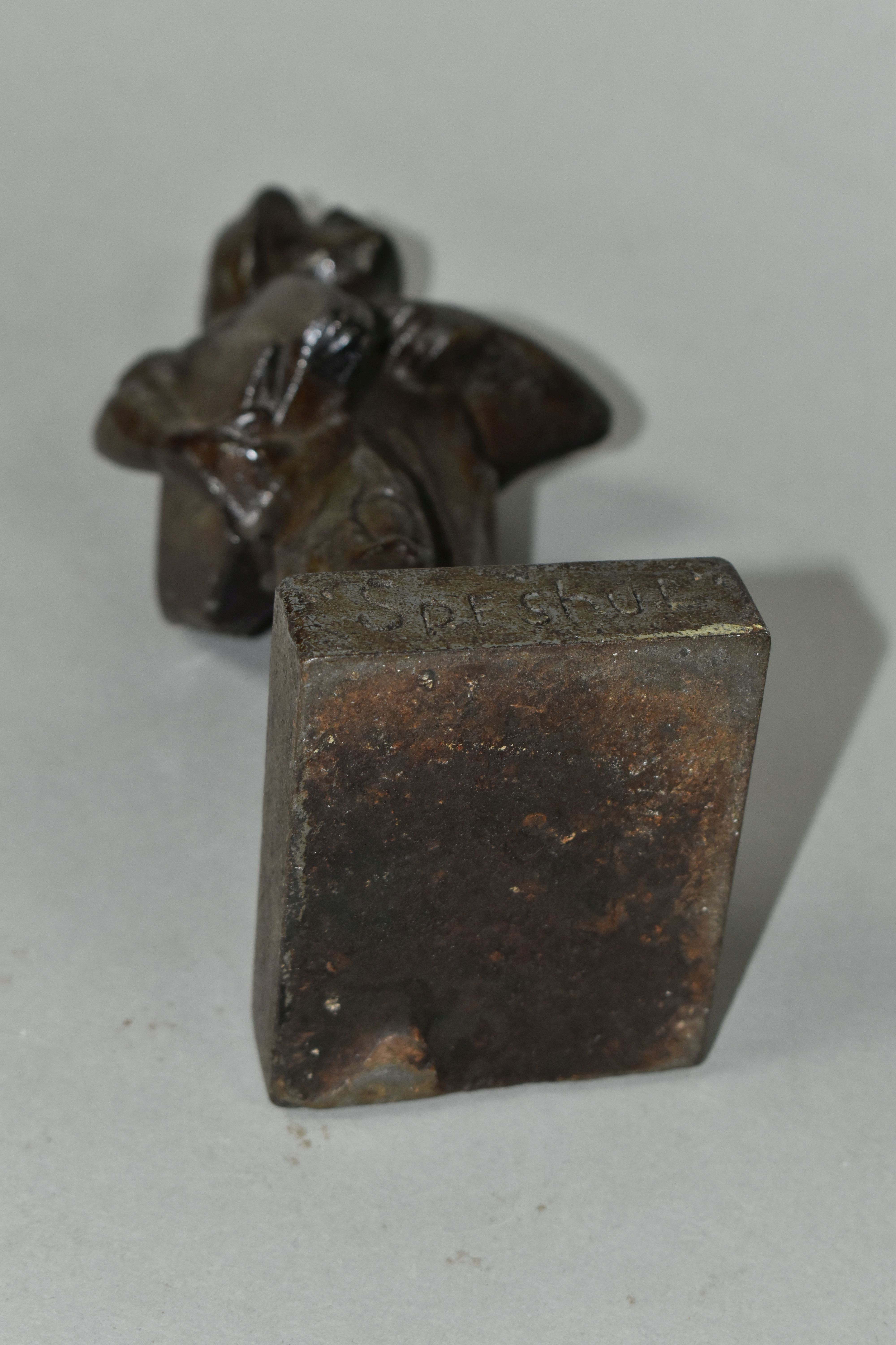 A BRONZED CAST IRON QUALCAST ADVERTISING FIGURE OF A NEWS BOY, titled 'Speshul', impressed - Image 5 of 5