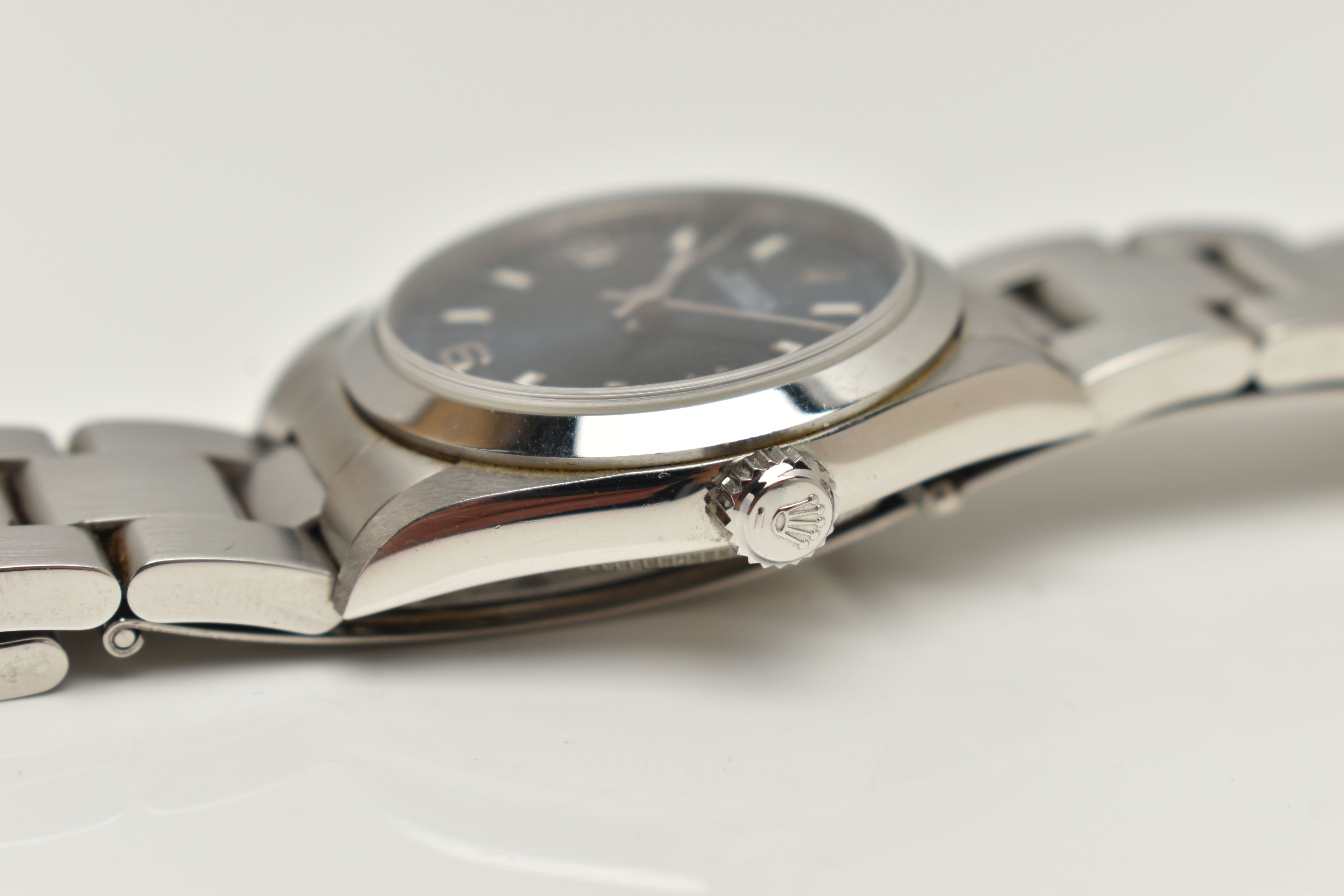 A BOXED STAINLESS STEEL ROLEX OYSTER PERPETUAL AUTOMATIC WRISTWATCH, blue dial with baton - Image 6 of 7