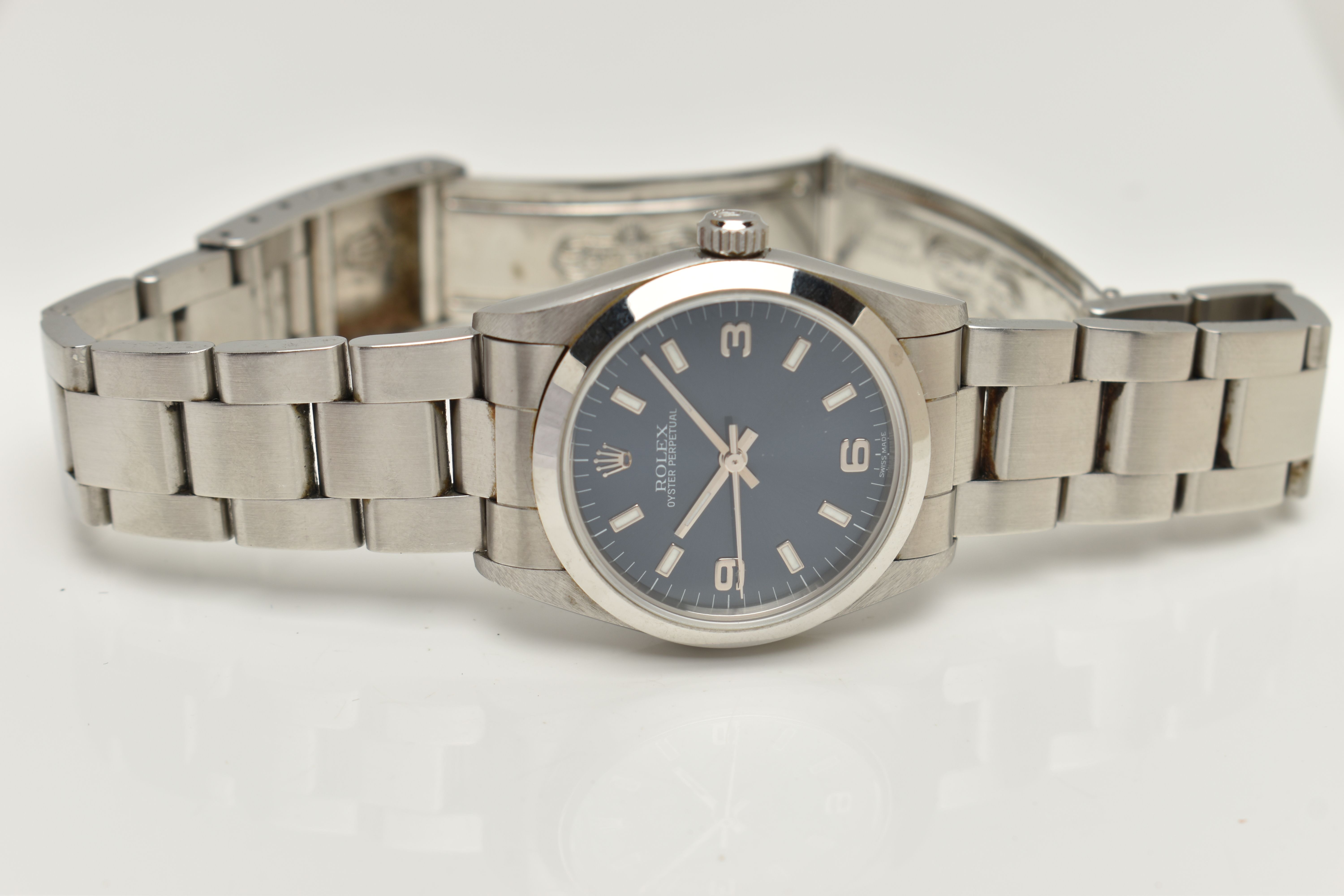 A BOXED STAINLESS STEEL ROLEX OYSTER PERPETUAL AUTOMATIC WRISTWATCH, blue dial with baton - Image 4 of 7
