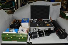 VINTAGE PHOTOGRAPHIC EQUIPMENT ETC, to include a metal case containing a Zeiss ikon Voigtlander