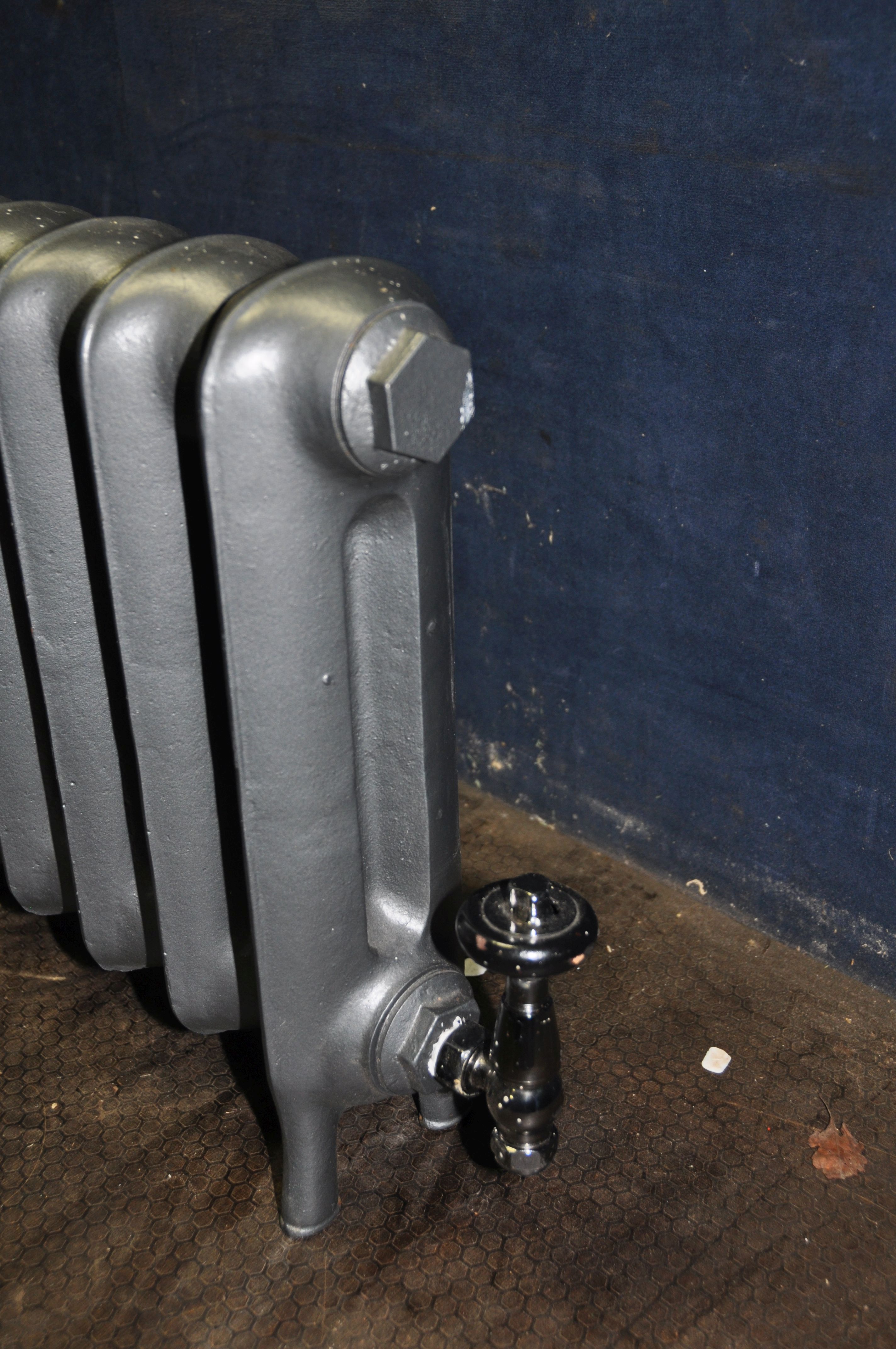 A MODERN CAST IRON RADIATOR with black chromed fittings, width 90cm x depth 13cm x height 45cm ( - Image 2 of 3