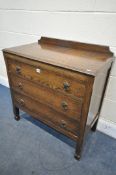 AN EARLY 20TH CENTURY OAK CHEST OF THREE DRAWERS, width 82cm x depth 45cm x height 85cm (condition