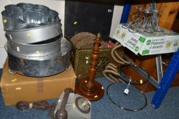 A GROUP OF MISCELLANEOUS SUNDRIES, to include a boxed decorative circular metal cake stand (possibly