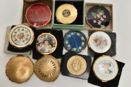 A BOX OF COMPACTS, to include ten 'Stratton' compacts, some with boxes and or pouches, various