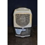 A De LONGHI DEC10 DEHUMIDIFIER (PAT pass and working)