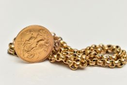 A YELLOW METAL BELCHER CHAIN BRACELET AND HALF SOVEREIGN COIN, double belcher chain bracelet